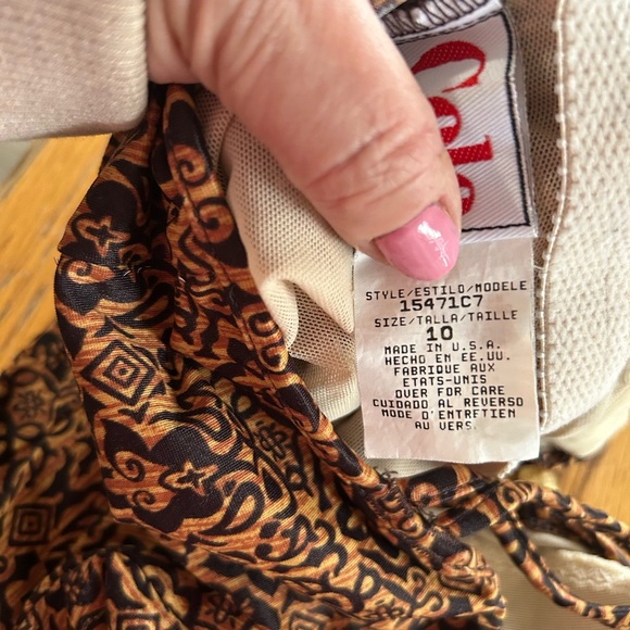 Cole of California Size 10 Ladies one piece bathing suit excellent condition. - Picture 3 of 10